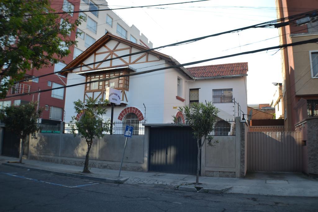 Heritage Inn كويتو المظهر الخارجي الصورة