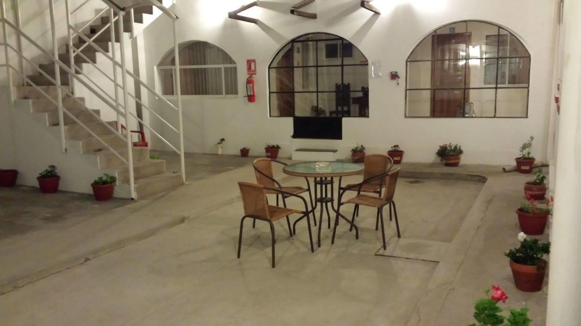 Heritage Inn كويتو المظهر الخارجي الصورة
