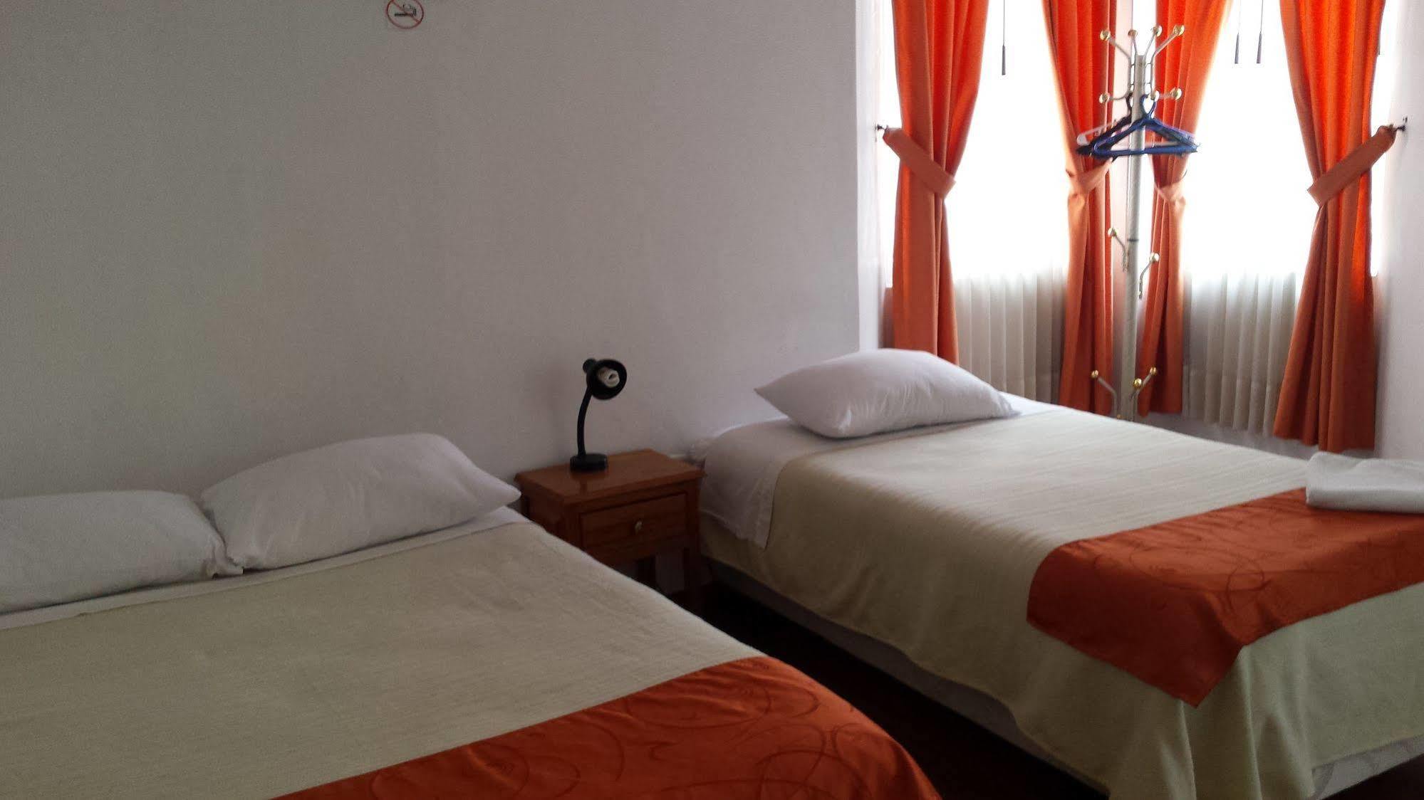 Heritage Inn كويتو المظهر الخارجي الصورة