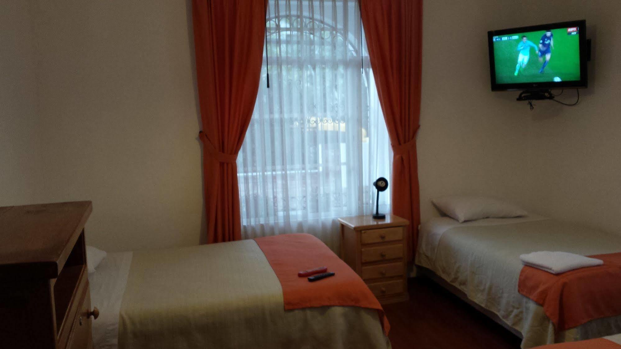 Heritage Inn كويتو المظهر الخارجي الصورة