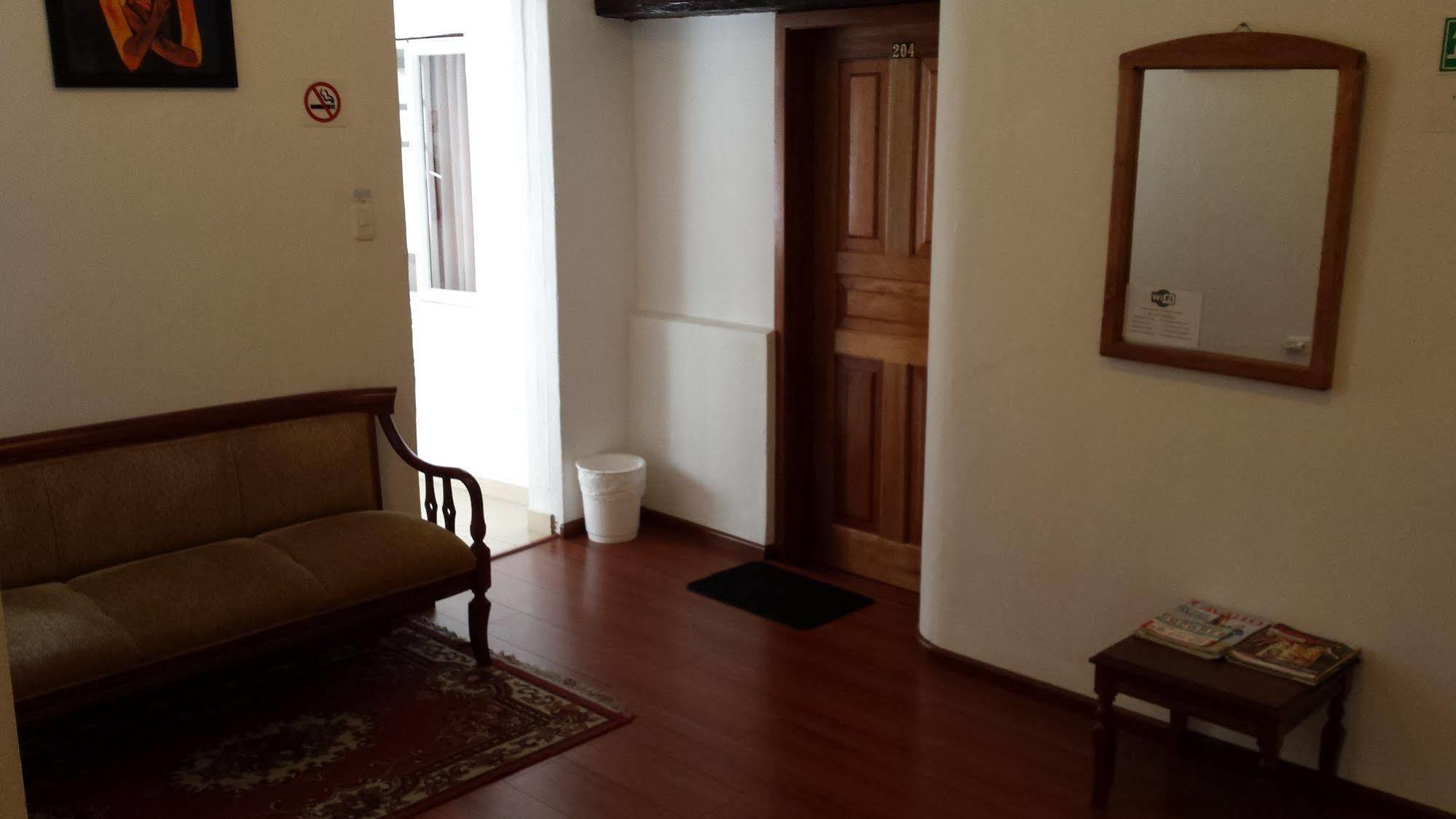 Heritage Inn كويتو المظهر الخارجي الصورة